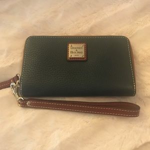 Green Dooney & Bourke bag (like brand new!)